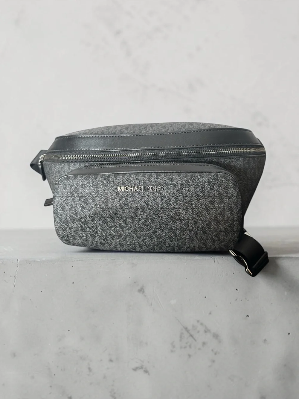 Michael Kors Cooper Charcoal Monogram Utility Belt Bag Fanny Pack Crossbody - Picture 1 of 11